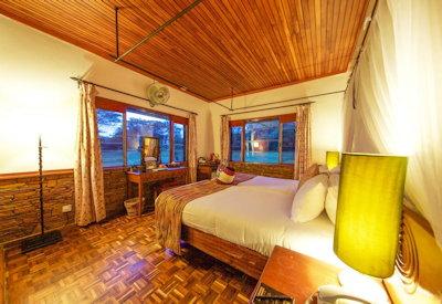 Classic safari suites and rooms