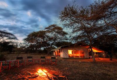Porini camp set up at night