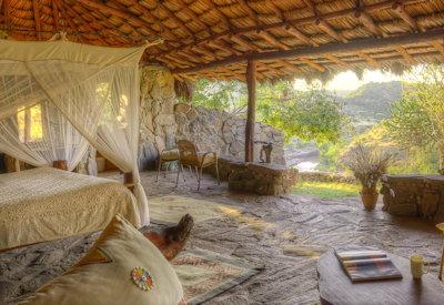 Luxurious open fronted safari suites