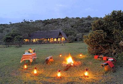 Firepit and sundowners at the lodge