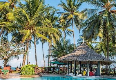 Swimming pool and beach access