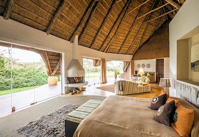 Large en-suite safari suites with lounge