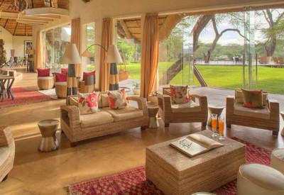Main lounge and bar area
