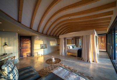 Large luxury safari suites with air conditioning