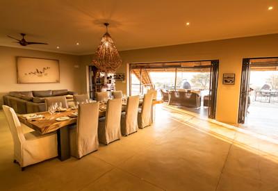 Spacious dining room for guests