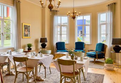 A minutes walk to the Atlantic Ocean