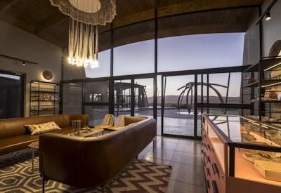 Main lounge and guest area