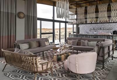 Central guest and lounge area