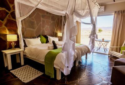 En-suite bedroom overlooking the World's oldest desert