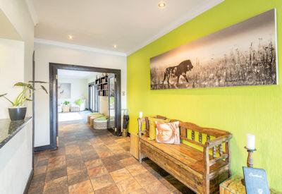 The central guest area offers up a very welcoming atmosphere