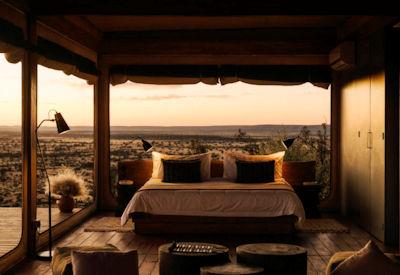 En-suite thatched safari suites
