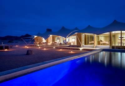 Large swimming pool as well as laundry service