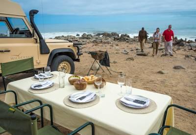 Skeleton Coast safaris with cape fur seal colonies