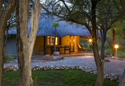 Classic thatched safari suites
