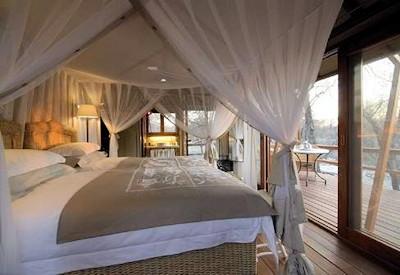 Excellent bedrooms with air conditioning and laundry service
