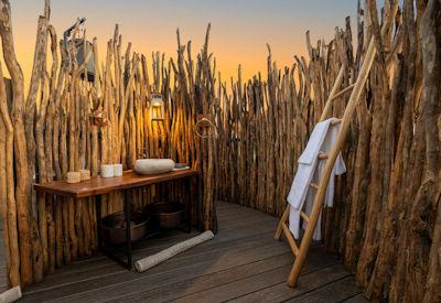 Private ensuite outdoor bathroom