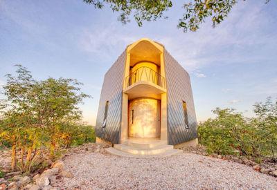 Ekipa located in an exclusive sanctuary