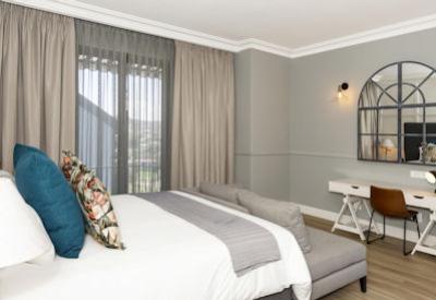 Luxurious suites with large en-suite bathroom