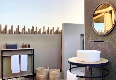Outdoor bathroom facilities