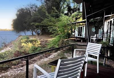 Zambezi River lodge