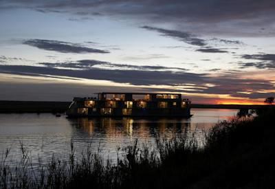 Zambezi Queen sunset cruise