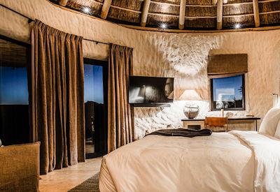 One bedroom united with thatched roofing