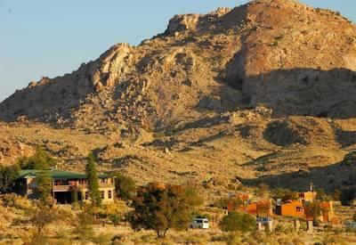Desert Horse Inn