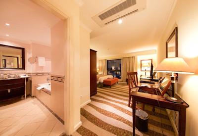 En-suite luxury suites with air conditioning