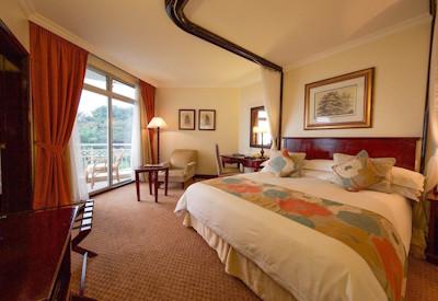 Classic luxury and en-suiter bedroom