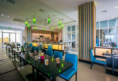 Indoor dining and lounge area