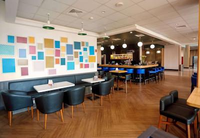 Restaurant and pool bar area