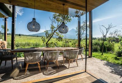 Kataza House and her views