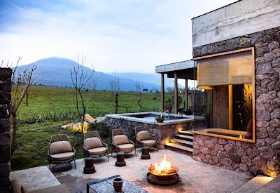 Outdoor firepit with plunge pool