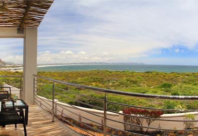 Stunning views out over Sievers Point