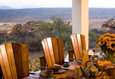 Family getaway with a outdoor dining area