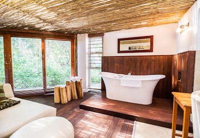 Free standing bath and hot tub