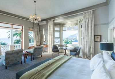 Suites with en suite bathroom