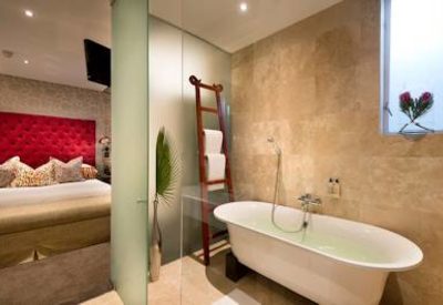 En-suite bathrooms with inviting atmosphere