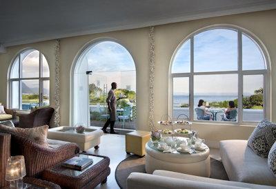 Public areas with lounge and library