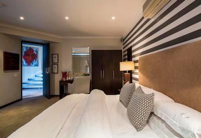 Kloof offers elegant suites