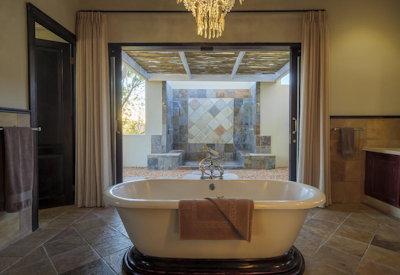 Romantic freestanding bathtubs