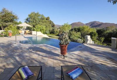 Sanbona nature walks in the Little Karoo