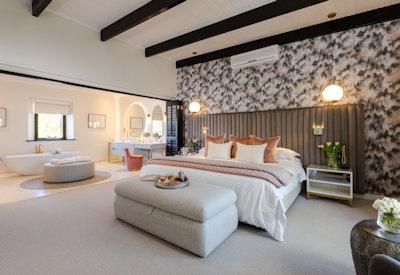 The luxurious premier room