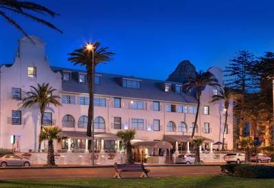 Winchester hotel with views of table Mountain and Robbern Island