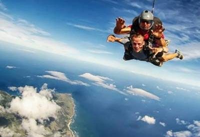 Tandem Skydiving
