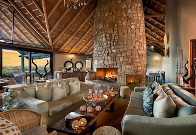 Central guest area and lounge