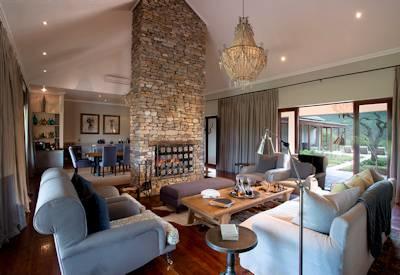 Lounge and guest area