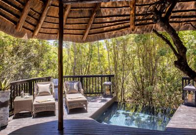 Intimate heated plunge pool
