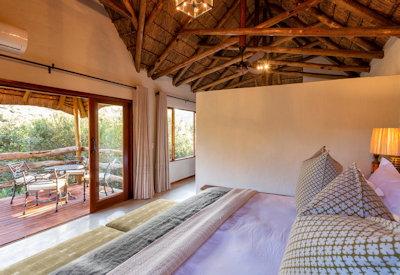 Large safari en-suite bedrooms