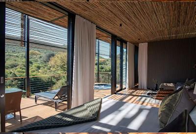 Private plunge pool and viewing deck